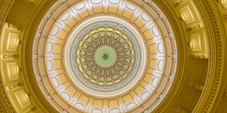 ɬ﷬ Capitol building dome interior